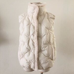 Chico’s Women's White Quilted Vest with Faux Fur Trim